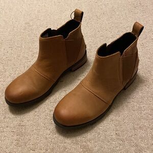 Sorel Women's Camel Emelie Chelsea Boots
BRAND NEW WITH TAGS